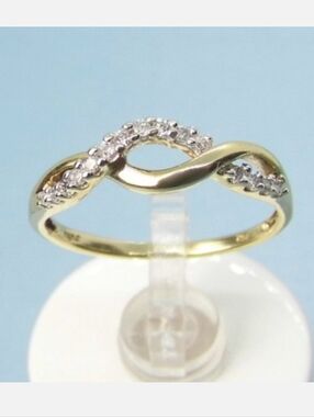 Diamond 0.20 ctw Wave 10K Yellow GOLD Ring size 7.5